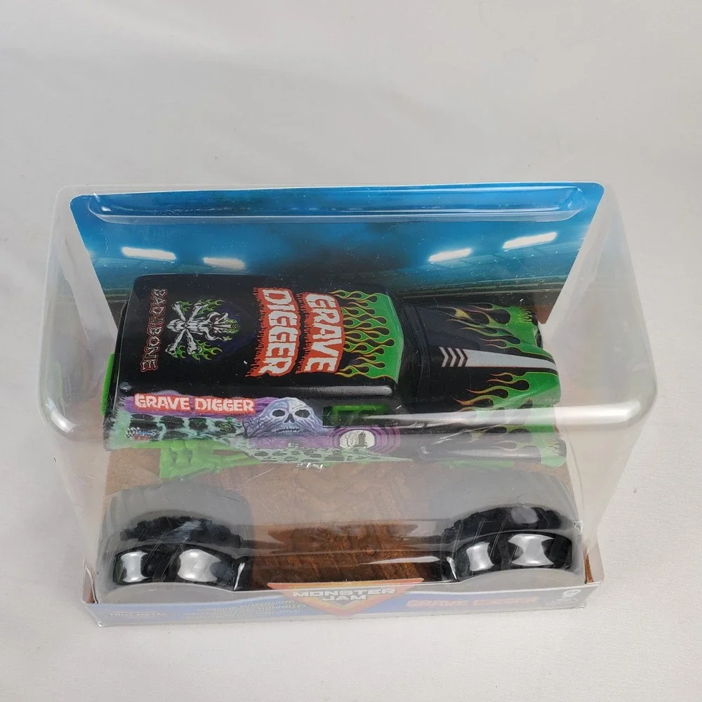 Monster Jam  Spin Master 1:24 Scale Grave Digger True Metal NEW IN BOX
